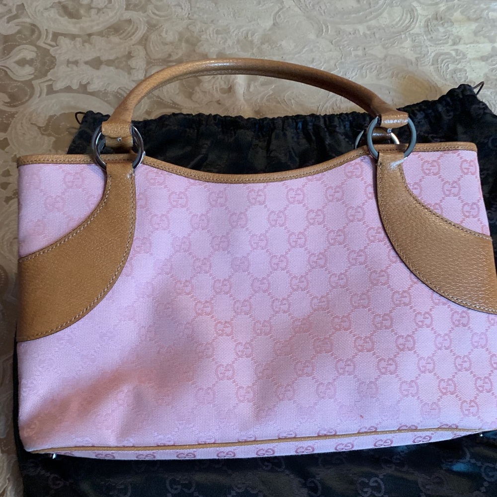 Gucci pink canvas & leather bag.